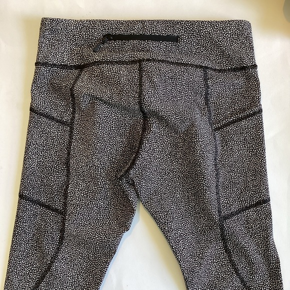 Mint! LULULEMON Tight Stuff Tight II Chakra Print Alpine - Picture 5 of 9